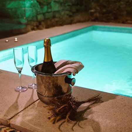 El Forn De Freixenet Con Servicios De Un Hotel Lleida Bagian luar foto