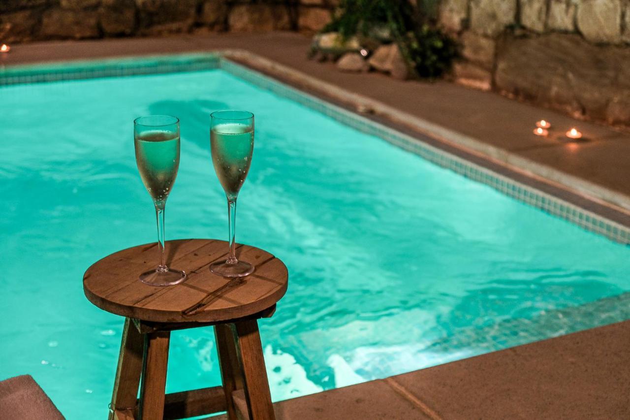 El Forn De Freixenet Con Servicios De Un Hotel Lleida Bagian luar foto